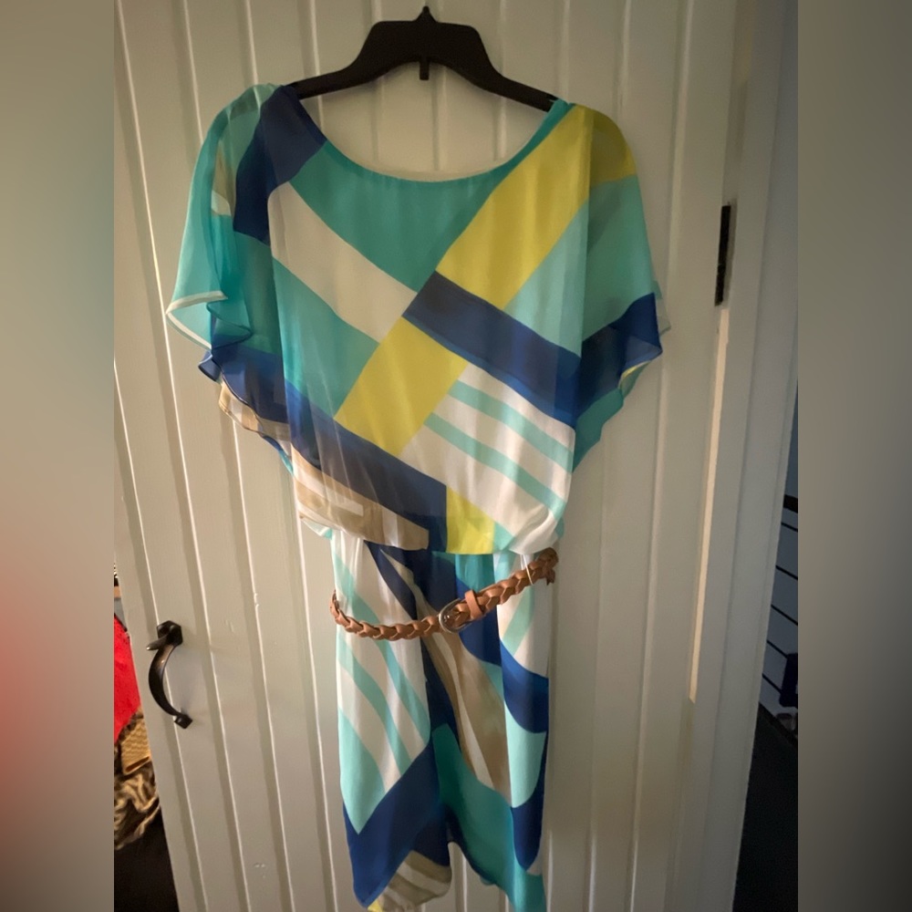 S.L. Fashions Dress w/belt. Fantastic colors- Size 4